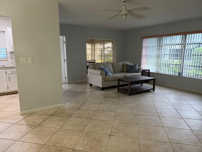 Photo - 14676 Canalview Dr Unidad A