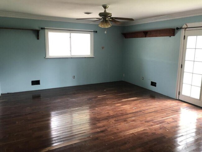 Photo - 10217 Dodge Ln