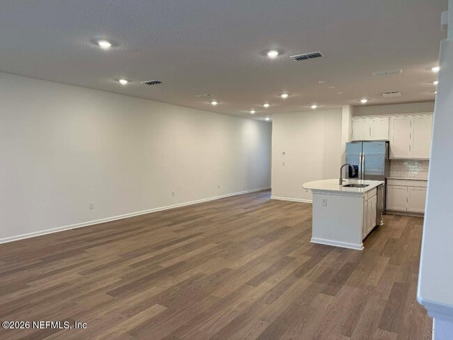 Photo - 403 Woods Ln