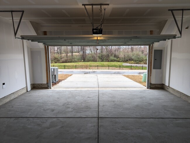 Photo - 5613 Edessa Ave