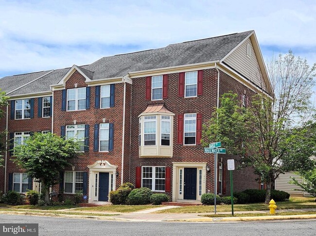 Photo - 16600 Barge Cir Townhome