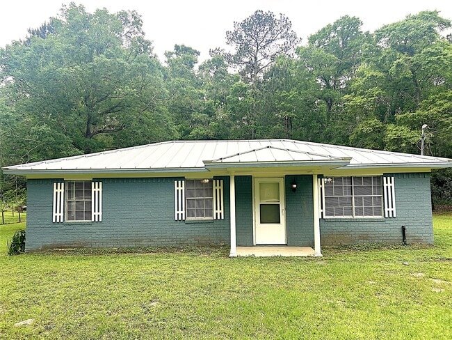 Photo - 560 Beverly Dr