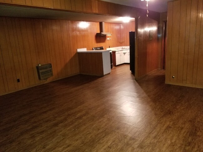 Photo - 809 W 4th St Unit C