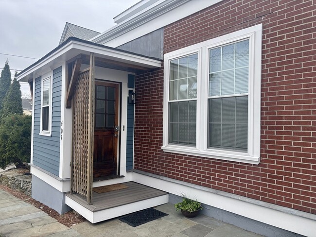 Building Photo - 407 Main St Unit A