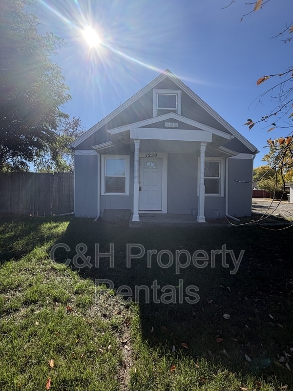 Photo - 1230 Broadwater Ave