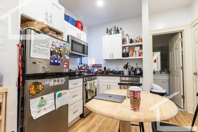 Photo - 833 Beacon St