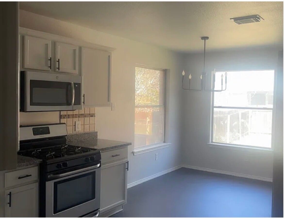 Photo - 1028 Doras Dr