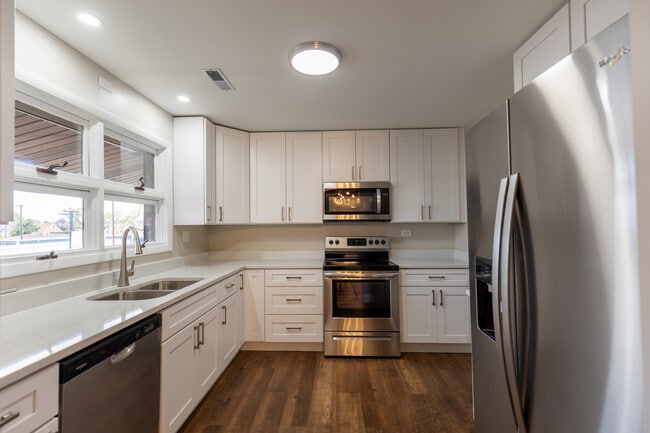 Photo - 5643 S Harlem Ave Unit 2S