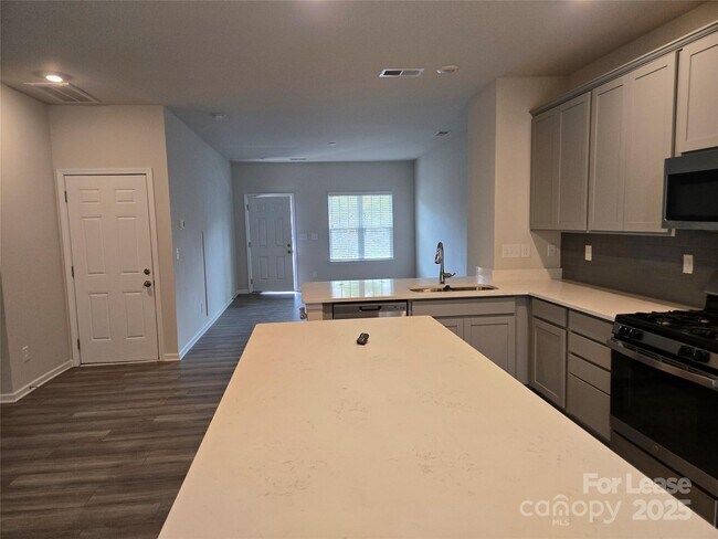 Photo - 525 San Marco Dr