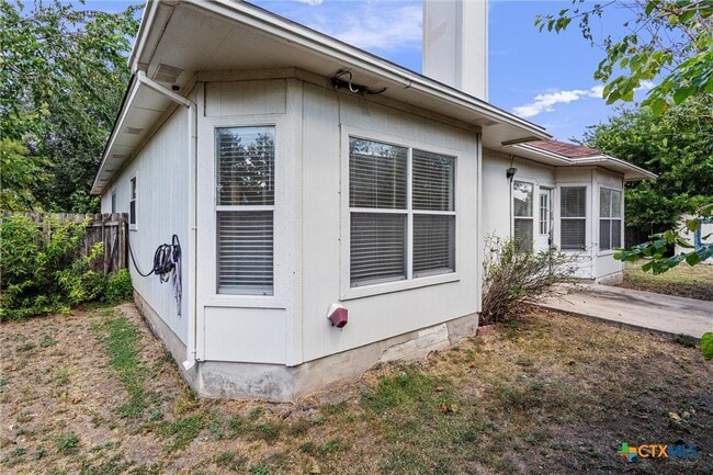 Building Photo - 204 Mallard Cove