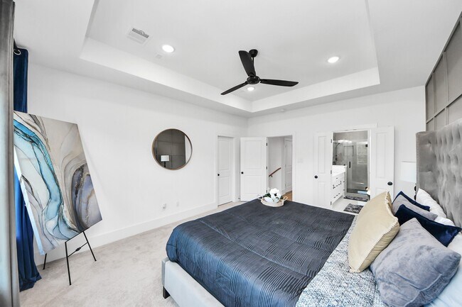 Photo - 4806 Cochran St