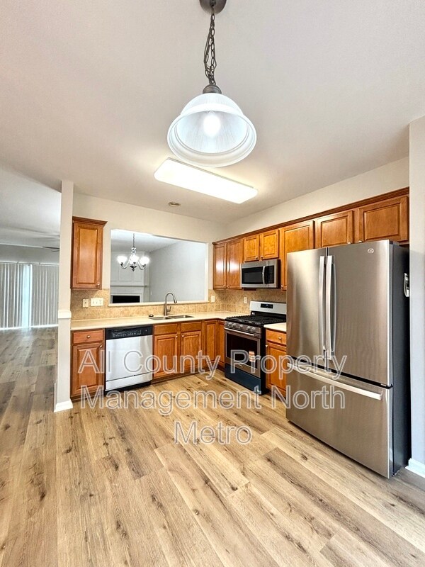 Photo - 1033 Thornborough Dr