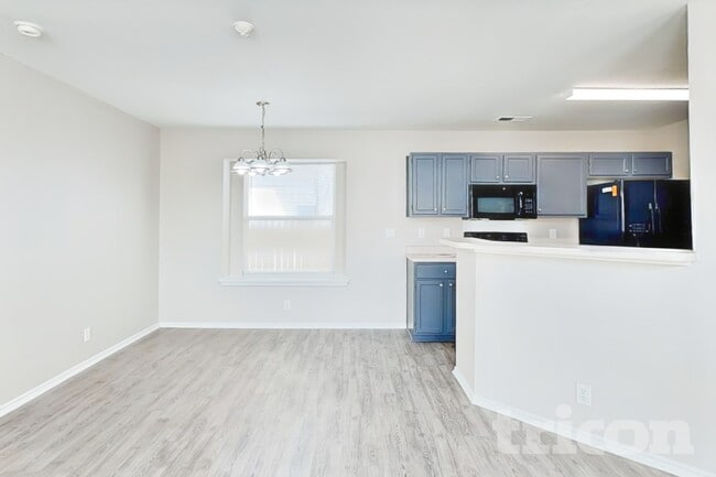 Photo - 6734 Sandy Point Dr