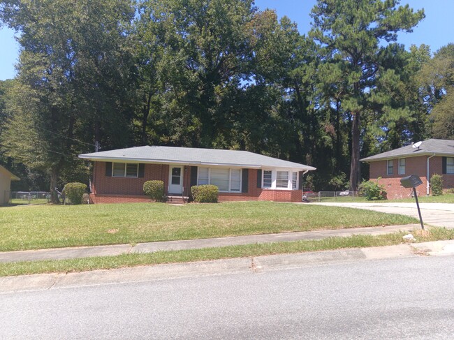 Building Photo - 2540 Alandale Dr Rental