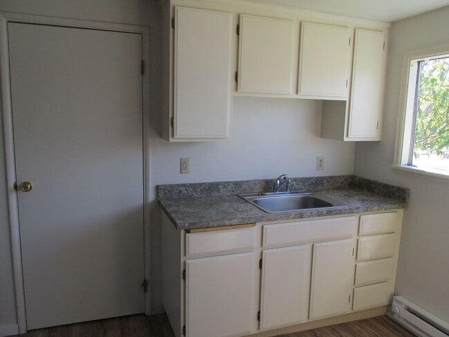 Photo - 1 bedroom apartment in Burlington