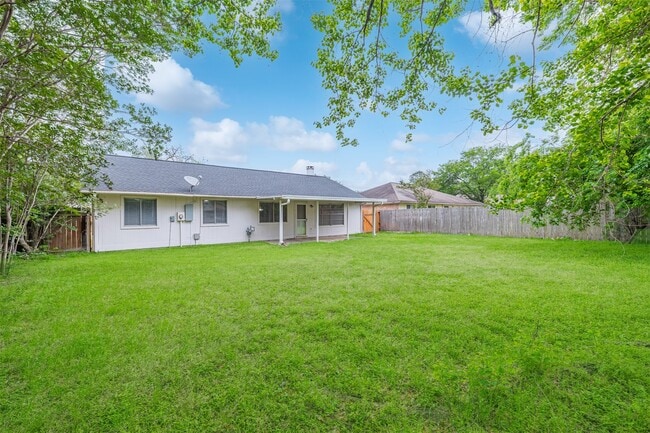 Photo - 22707 Smokey Hill Dr
