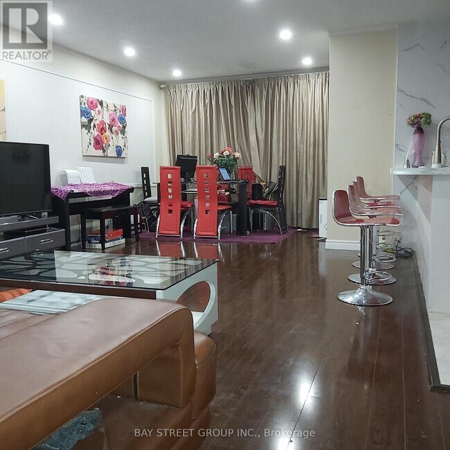 Photo - 211 Beechy Dr
