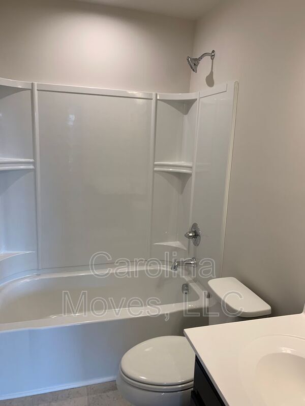 Photo - 10 Country Dale Dr