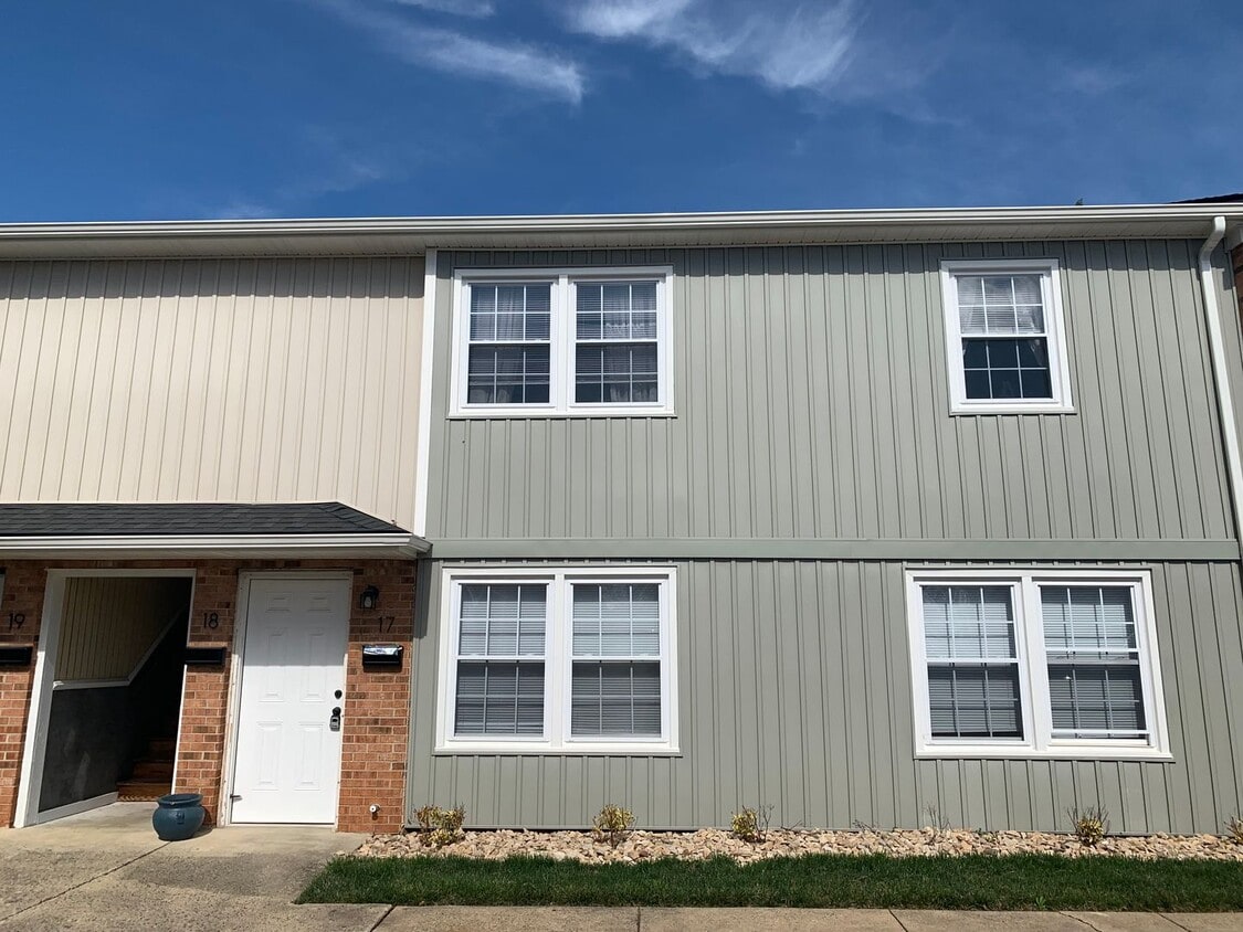 Rutherford Townhomes Off Fort Avenue - Rutherford Townhomes Off Fort Avenue