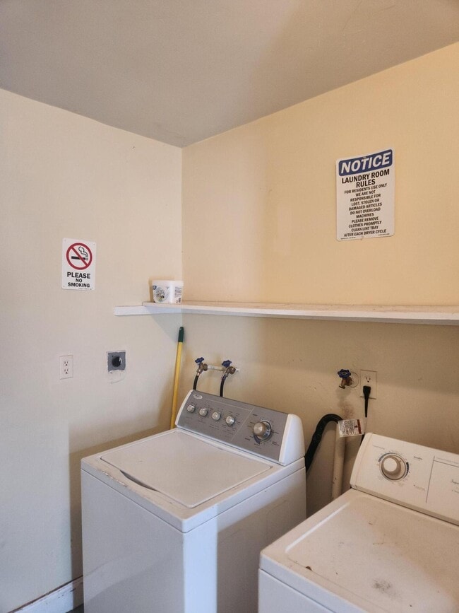 Photo - 190 NE 40th St