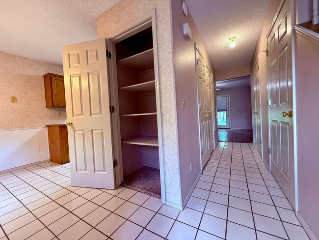 1404 Camellia Dr