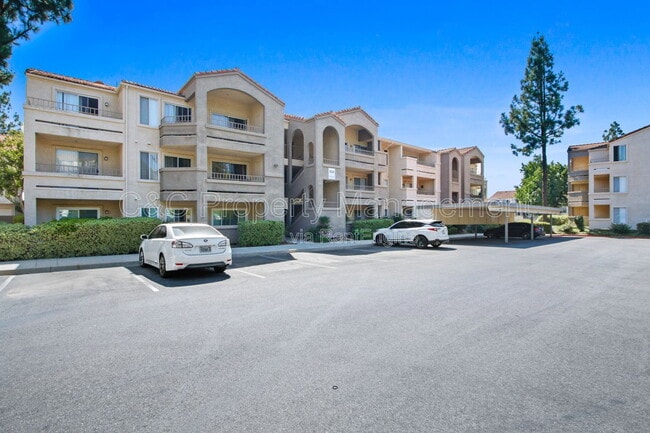 Building Photo - 1020 La Terraza Cir Unit 306