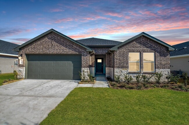 Building Photo - 31134 Royal Acrs Ct