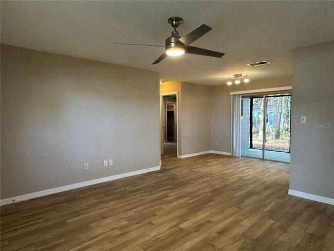 Photo - 2526 Poet Ln