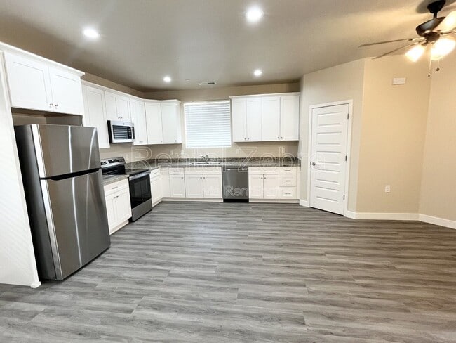 Photo - 1353 Carlsbad Dr