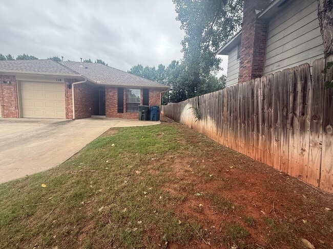 Building Photo - 118 Sahoma Terrace