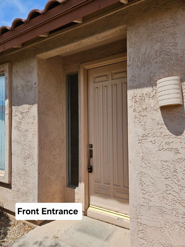 Photo - 4 BDRM, 3 BA. GILBERT