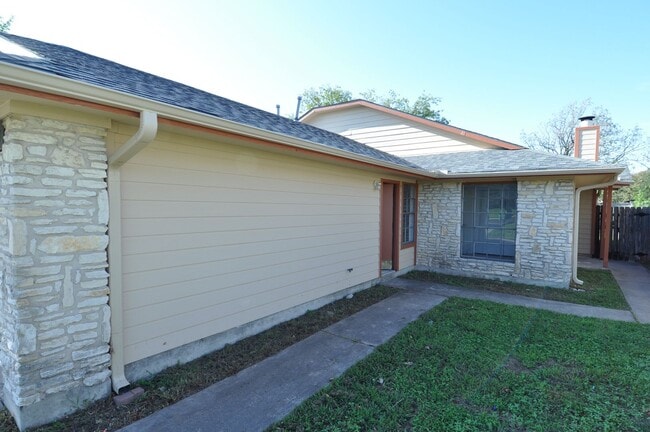 Photo - Recently renovated! New Paint and Fixtures...