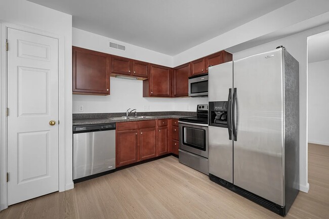 Photo - 1946 Greenpoint Dr Unidad 202