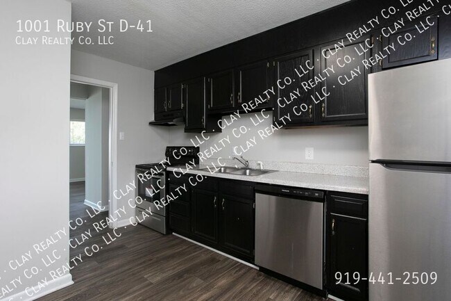 Photo - 1001 Ruby St
