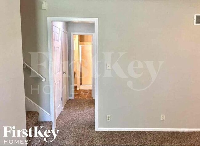 Photo - 8101 Willow Way