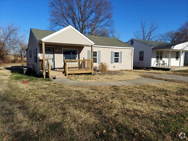Building Photo - Spacious 3BD Rental
