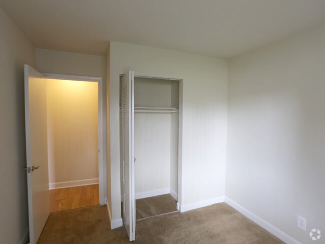 2BR, 1BA