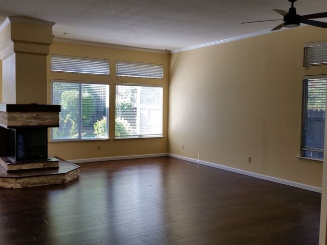 Photo - Charming 3-Bedroom Home in Folsom – Availa...