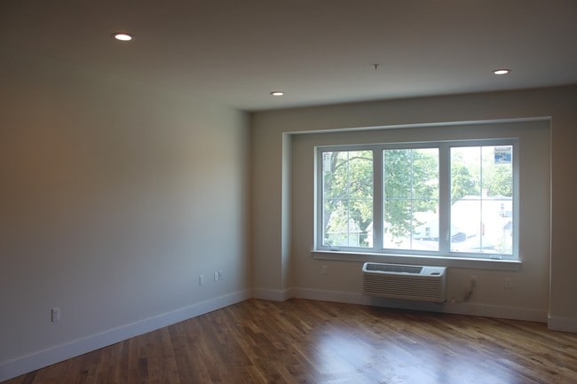The Bromley at 44 Main
