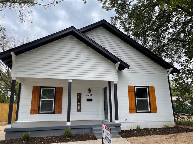 Photo - 2210 Langford St