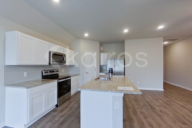 Photo - 206 Yardley Ct