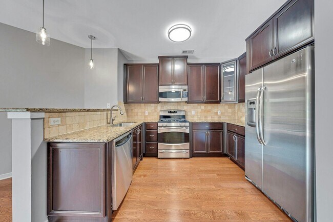 Photo - 443 2nd St Unidad 203
