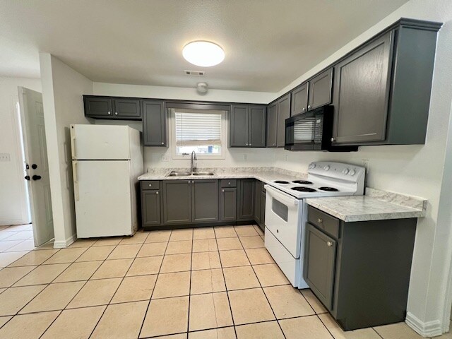 Photo - 364 E 7th St Unidad 1