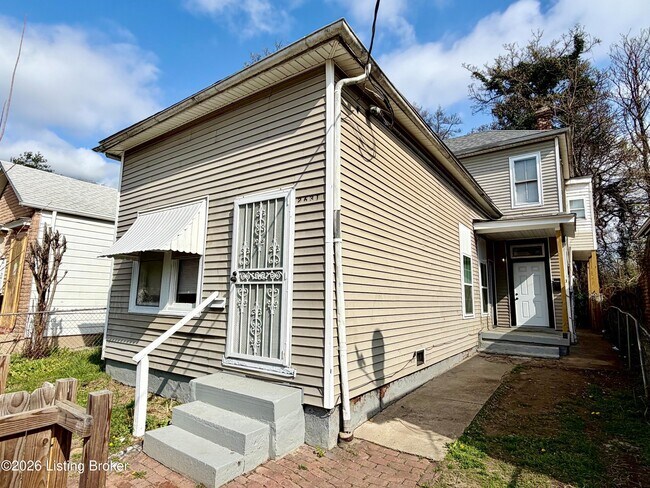 Building Photo - 2631 W Madison St Unit 2