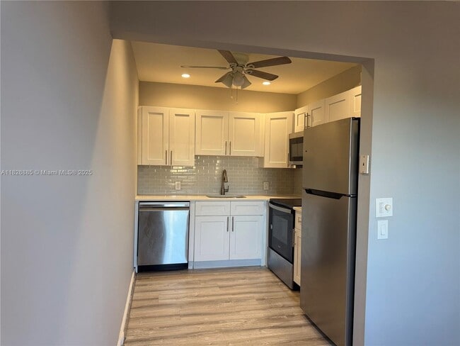 Photo - 114 Brighton C Unidad 114