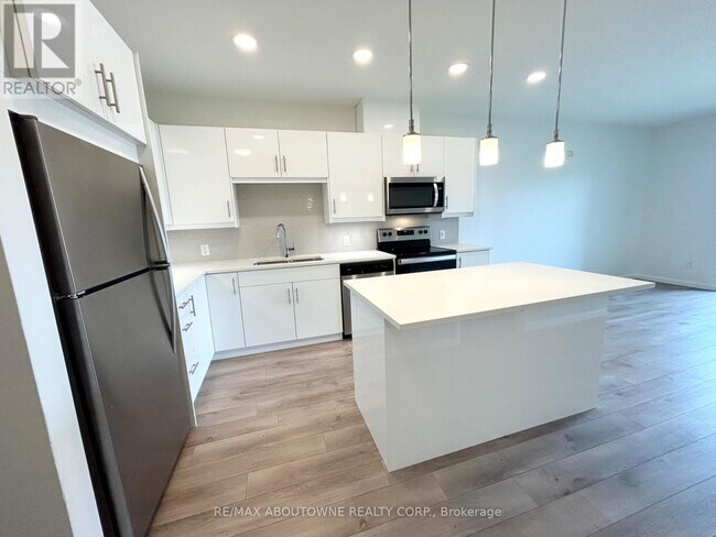 Photo - 144 Watson Rd N Unit 307