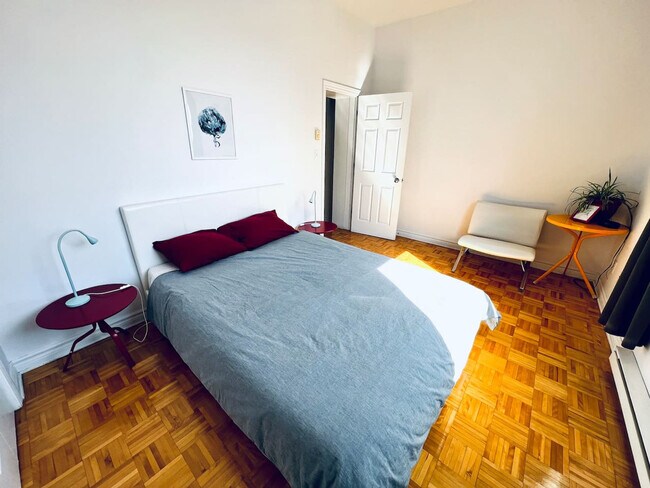 Photo - 4846 Rue Sainte-Catherine E Unit ID1228880P