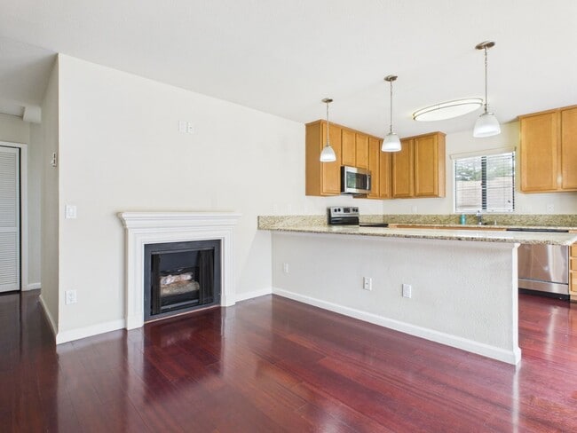 Photo - 2 Bedroom Condo at Kimberly Place in Monterey
