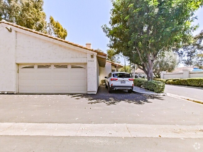 Building Photo - Charming 2-Bedroom Single-Story Furnished ... Rental