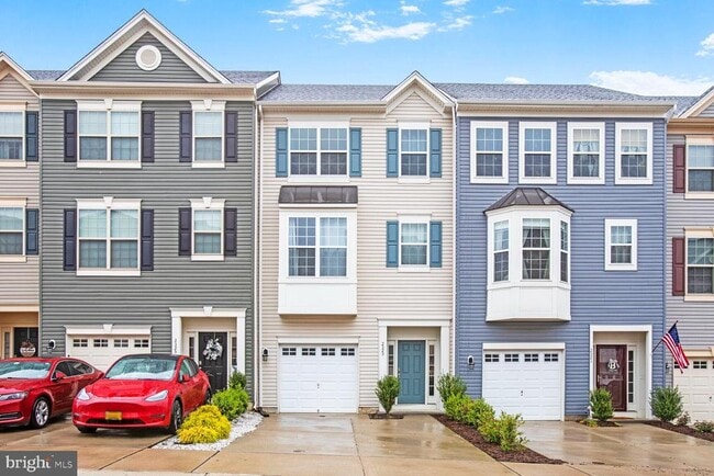 Building Photo - 2323 Champions Wy